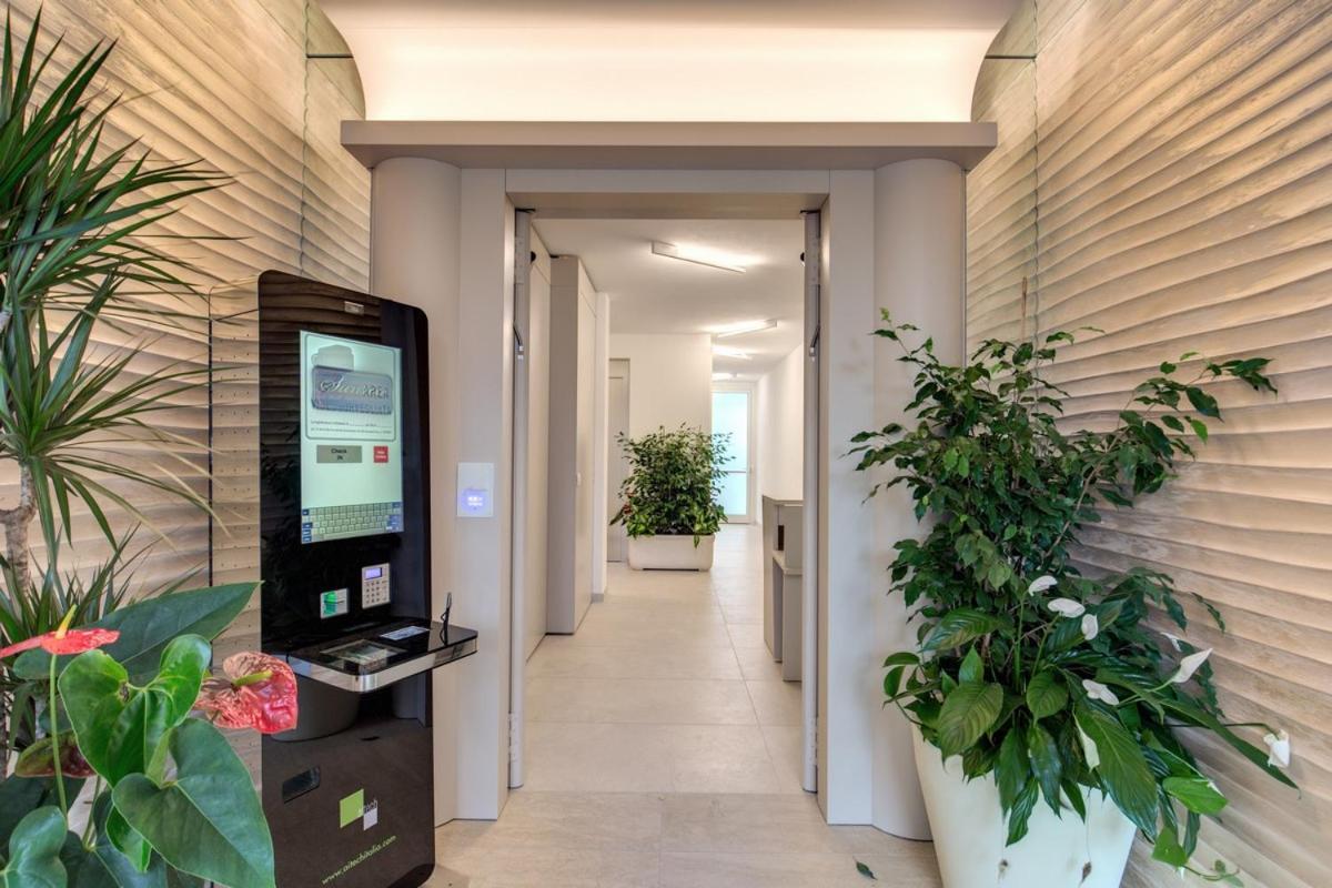 Sunrise Palace Lido di Jesolo Exterior photo
